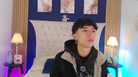 Snapshot of aiden_rivers_ chatting on July 2026 01:04:01 PM Aiden online show from July 2026 01:04:01 PM