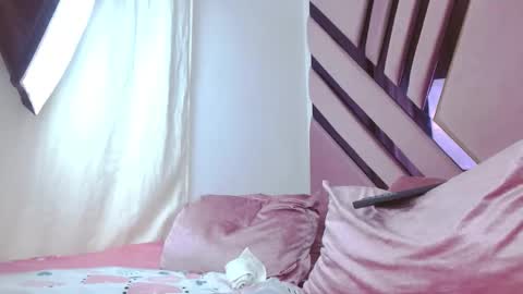 aiilynsmiith online show from October 2025 02:36:02 AM