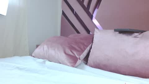 aiilynsmiith online show from November 2025 10:20:02 PM