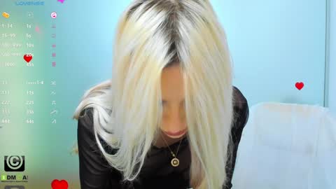 Snapshot of aileen_williams chatting on March 2026 09:49:02 AM Allie online show from March 2026 09:49:02 AM