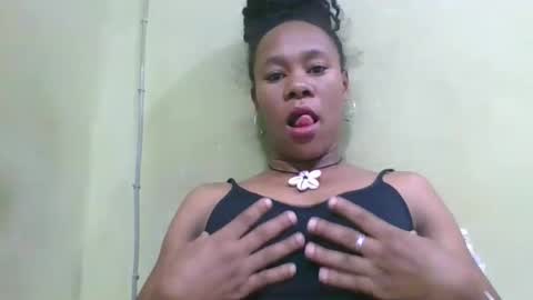 Snapshot of aimee982179 chatting on May 2026 02:18:02 AM aimee982179 online show from May 2026 02:18:02 AM