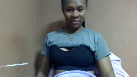 Snapshot of aimee982179 chatting on August 2026 03:32:02 PM aimee982179 online show from August 2026 03:32:02 PM