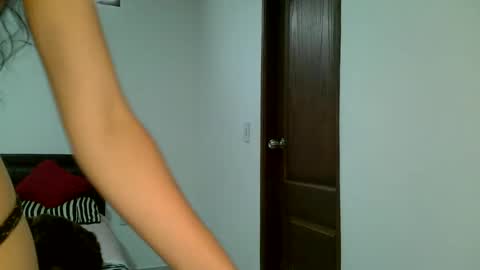 Snapshot of aine_ileana chatting on September 2025 03:46:02 PM J online show from September 2025 03:46:02 PM