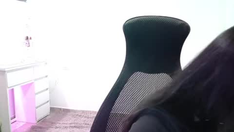 AINE online show from November 2025 01:38:01 AM