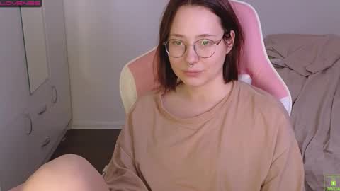 airyhill online show from November 2025 06:01:02 PM