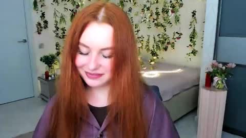 Snapshot of airysilhouette chatting on June 2026 07:30:01 PM Louise online show from June 2026 07:30:01 PM
