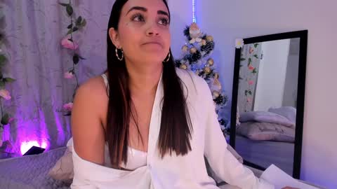 Aisha online show from December 2024 03:13:02 PM