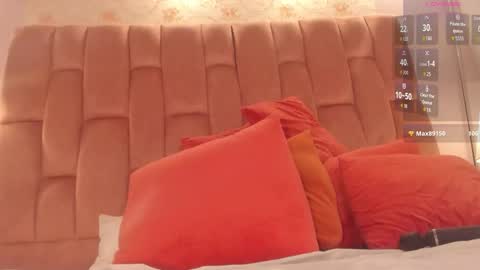 aisha  online show from March 2026 10:03:02 PM