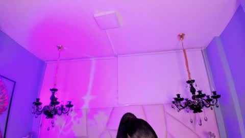 Aitana Hilton  online show from January 2026 11:59:02 AM