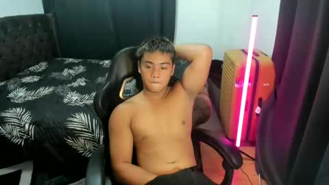Snapshot of aizawa194624 chatting on May 2026 04:26:02 PM aizawa194624 online show from May 2026 04:26:02 PM