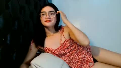 Snapshot of akamamiki25 chatting on June 2026 01:26:01 PM akamamiki25 online show from June 2026 01:26:01 PM