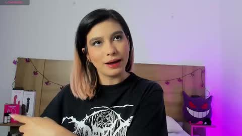 Akartsumi online show from October 2025 10:33:01 PM