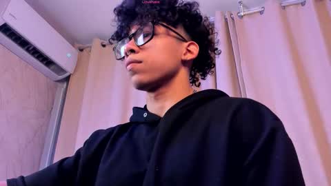 akazaboy online show from March 2026 06:17:02 AM