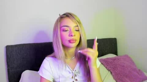 Snapshot of akemi__ chatting on May 2026 03:47:01 AM Abby Angel online show from May 2026 03:47:01 AM