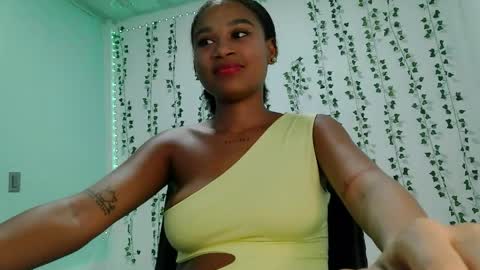 Snapshot of akemy_saunderz chatting on May 2026 03:36:02 AM akemy_saunderz online show from May 2026 03:36:02 AM