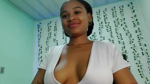 akemy_saunderz online show from June 2026 03:10:02 AM