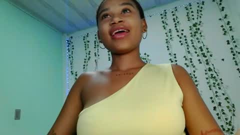 akemy_saunderz online show from June 2026 03:16:02 AM