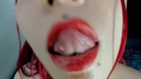 Snapshot of akila_clive chatting on April 2026 08:57:02 PM carolina online show from April 2026 08:57:02 PM