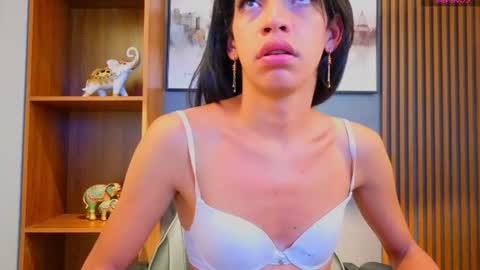 Snapshot of alahia__rodriguez chatting on July 2026 10:51:01 AM Alahia Rodriguez online show from July 2026 10:51:01 AM