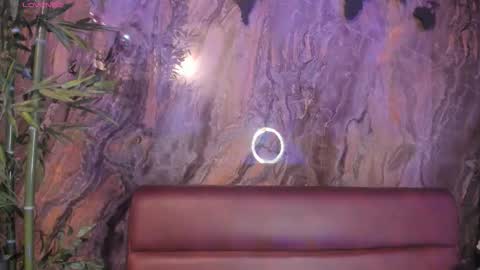 ALAHIA online show from November 2025 05:24:02 PM