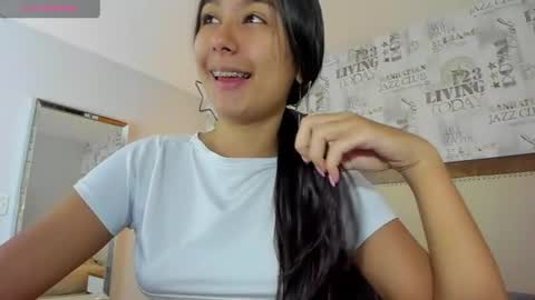 Snapshot of alahiacruz1 chatting on June 2026 07:12:02 PM A L A H I A online show from June 2026 07:12:02 PM