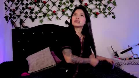 Alaia online show from February 2026 01:43:02 AM