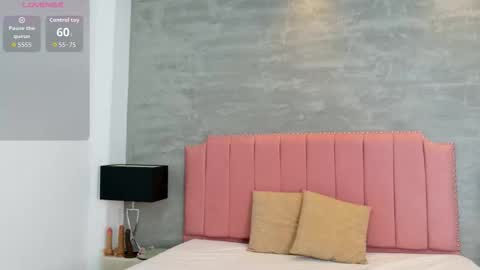 alaia_colins online show from February 2026 01:05:02 AM