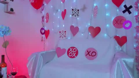 Snapshot of alaia_love77 chatting on February 2025 02:04:01 AM Alaia online show from February 2025 02:04:01 AM