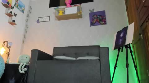 Snapshot of alaia_love77 chatting on November 2025 10:52:01 PM Alaia online show from November 2025 10:52:01 PM