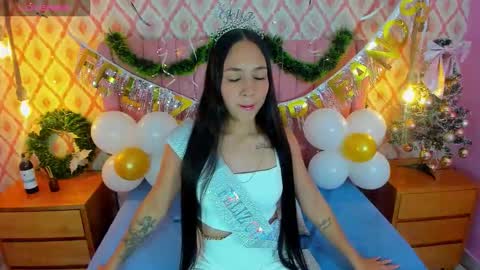  A L A I A  online show from November 2025 08:19:01 PM