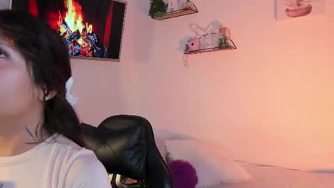 Snapshot of alaiarogerss chatting on June 2026 10:42:01 AM online show from June 2026 10:42:01 AM
