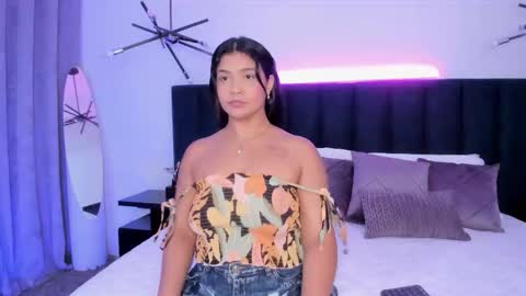 Alaia online show from March 2026 07:39:02 PM