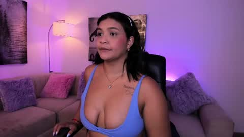 Snapshot of alaiia7 chatting on June 2026 07:03:02 PM Alaia online show from June 2026 07:03:02 PM