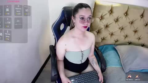 Alaiia    online show from December 2025 07:10:01 PM