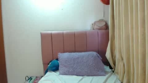 alaina_blessed online show from October 2025 10:40:02 PM