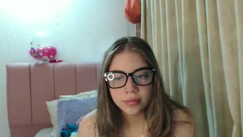 Snapshot of alaina_blessed chatting on November 2025 10:32:02 PM alaina_blessed online show from November 2025 10:32:02 PM