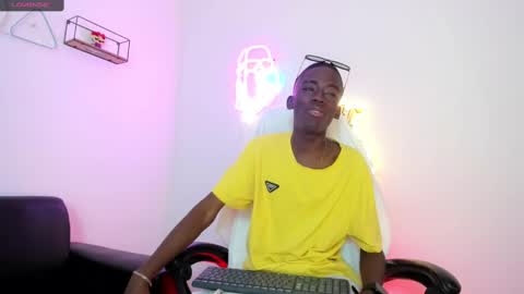 Snapshot of alan_blacke chatting on October 2025 07:58:02 PM alan_blacke online show from October 2025 07:58:02 PM