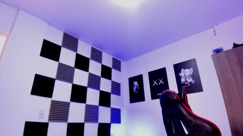 Alan Boy online show from November 2025 01:45:02 PM