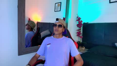 Snapshot of alan_colthon chatting on April 2026 08:34:01 PM alan_colthon online show from April 2026 08:34:01 PM