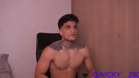 alan_morrys online show from December 2025 02:17:01 AM