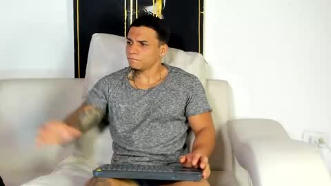 Snapshot of alan_vitori chatting on May 2026 05:15:02 AM alan_vitori online show from May 2026 05:15:02 AM