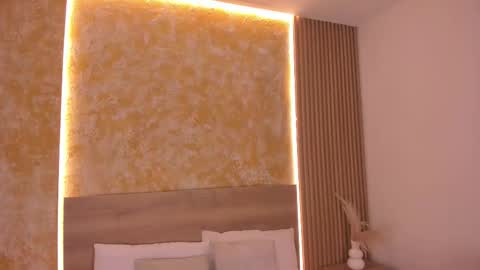 alana_2916 online show from November 2025 03:45:01 AM