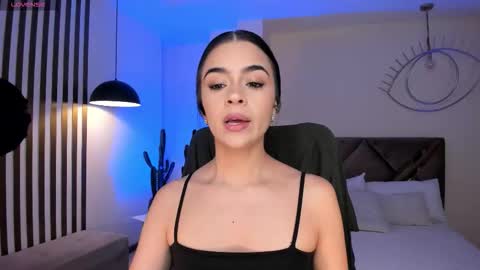 Alana online show from November 2025 12:49:01 PM