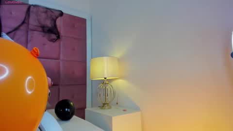 alanah_connors online show from October 2025 01:56:02 PM