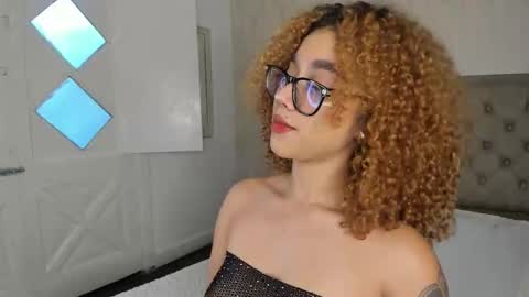 Snapshot of alanaxbrown chatting on February 2026 11:54:01 AM Tell me Alana online show from February 2026 11:54:01 AM