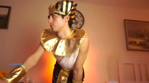 idenavarre online show from December 2024 10:19:01 PM