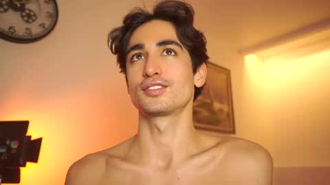 idenavarre online show from December 2024 10:13:01 PM