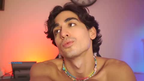 idenavarre online show from March 2025 02:12:02 AM