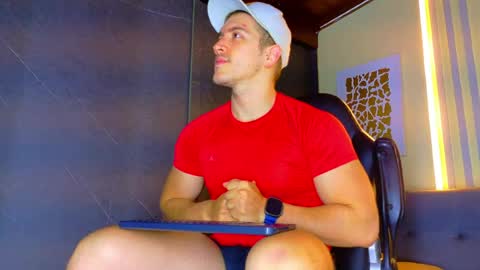 Snapshot of alanferrer chatting on June 2026 10:07:01 AM Alan Ferrer online show from June 2026 10:07:01 AM