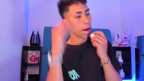 alannaughty_ online show from December 2024 08:23:02 PM